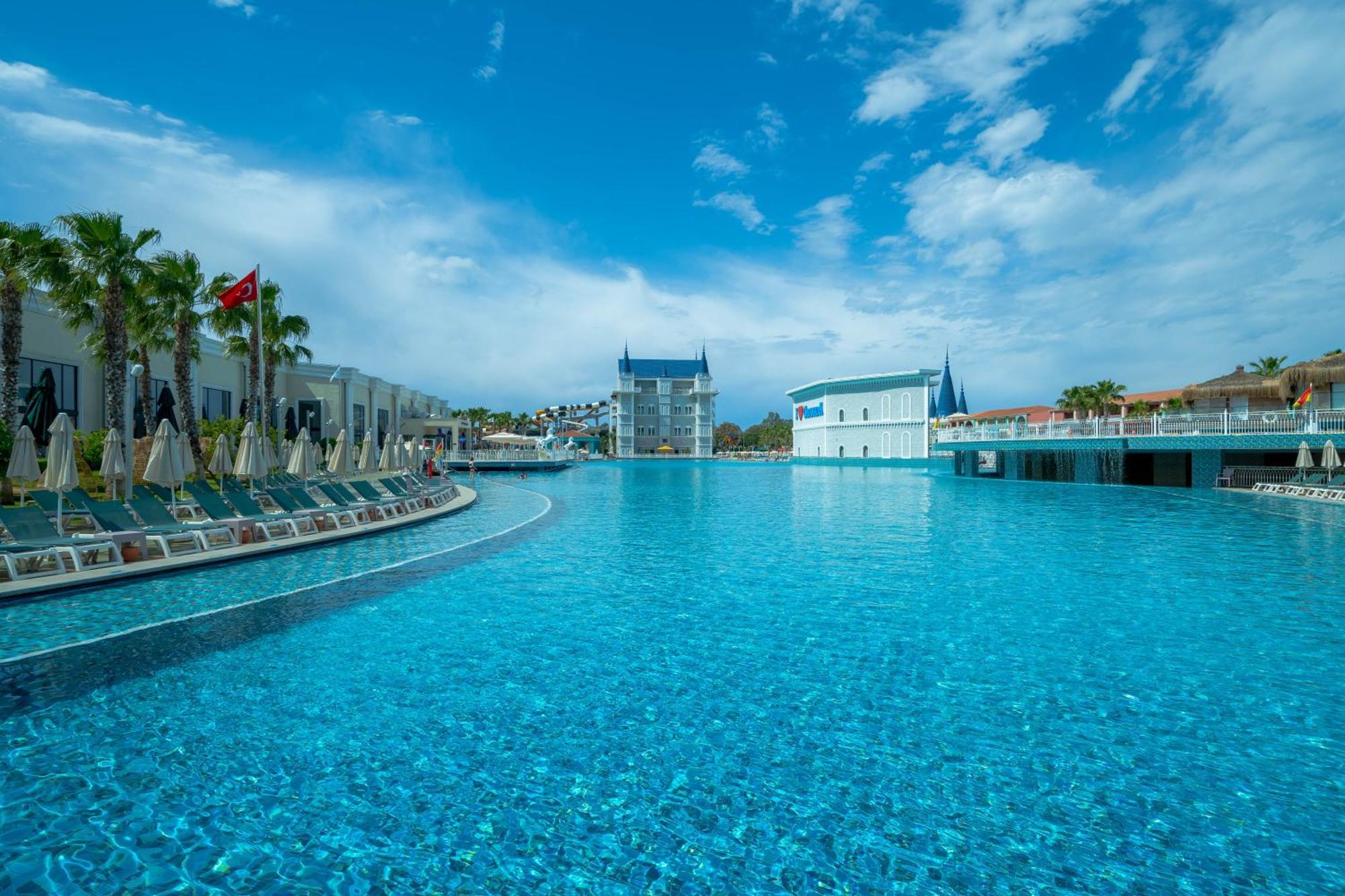 Hotel Granada Luxury Belek - Family Kids Concept Esterno foto Pool at the hotel