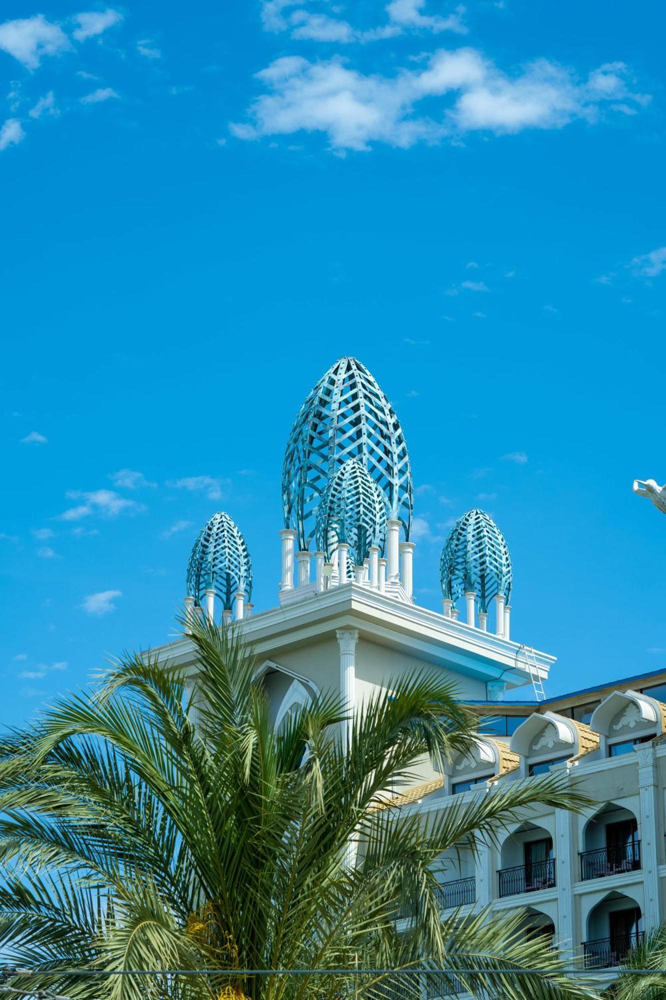 Hotel Granada Luxury Belek - Family Kids Concept Esterno foto The three spires of the mosque