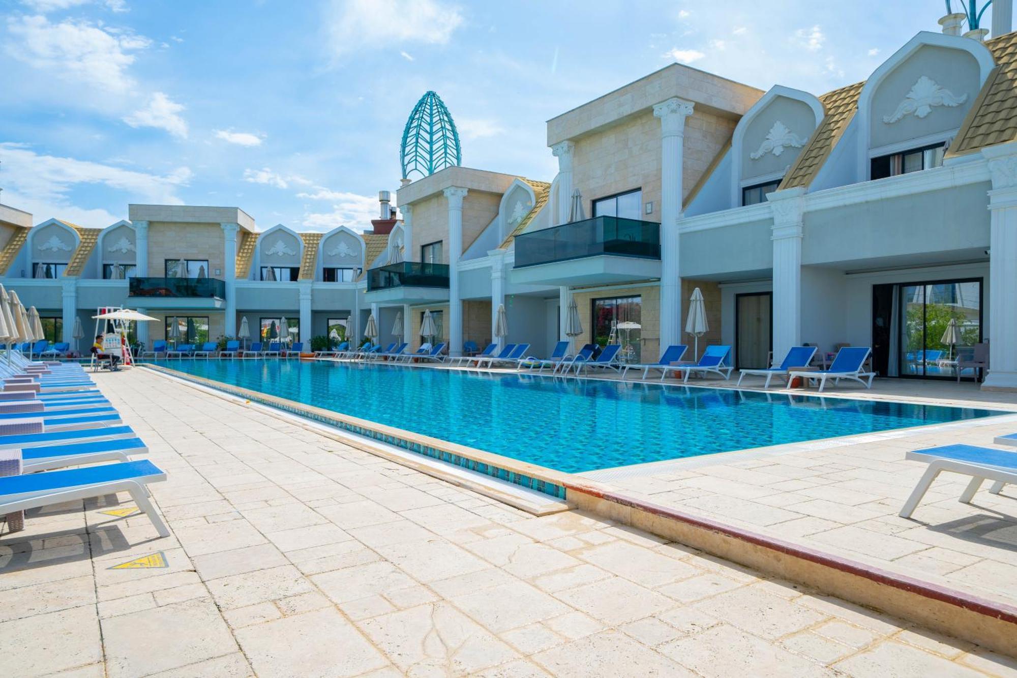 Hotel Granada Luxury Belek - Family Kids Concept Esterno foto The swimming pool at the hotel
