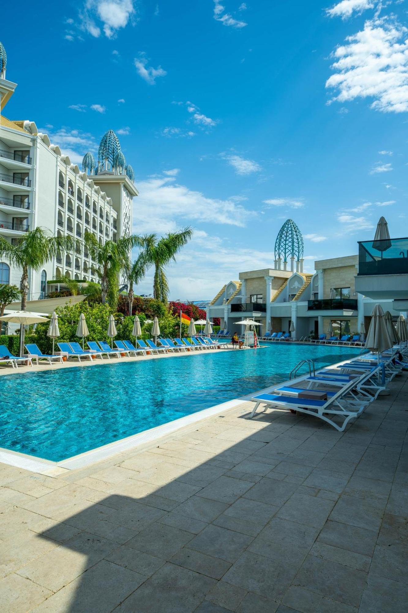 Hotel Granada Luxury Belek - Family Kids Concept Esterno foto Pool at the Royal