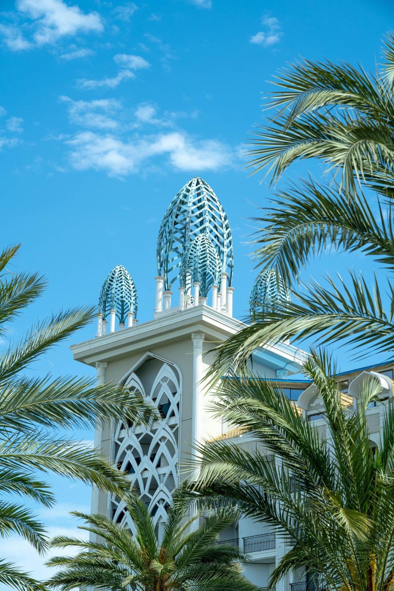 Hotel Granada Luxury Belek - Family Kids Concept Esterno foto The towers of Atlantis Paradise Island