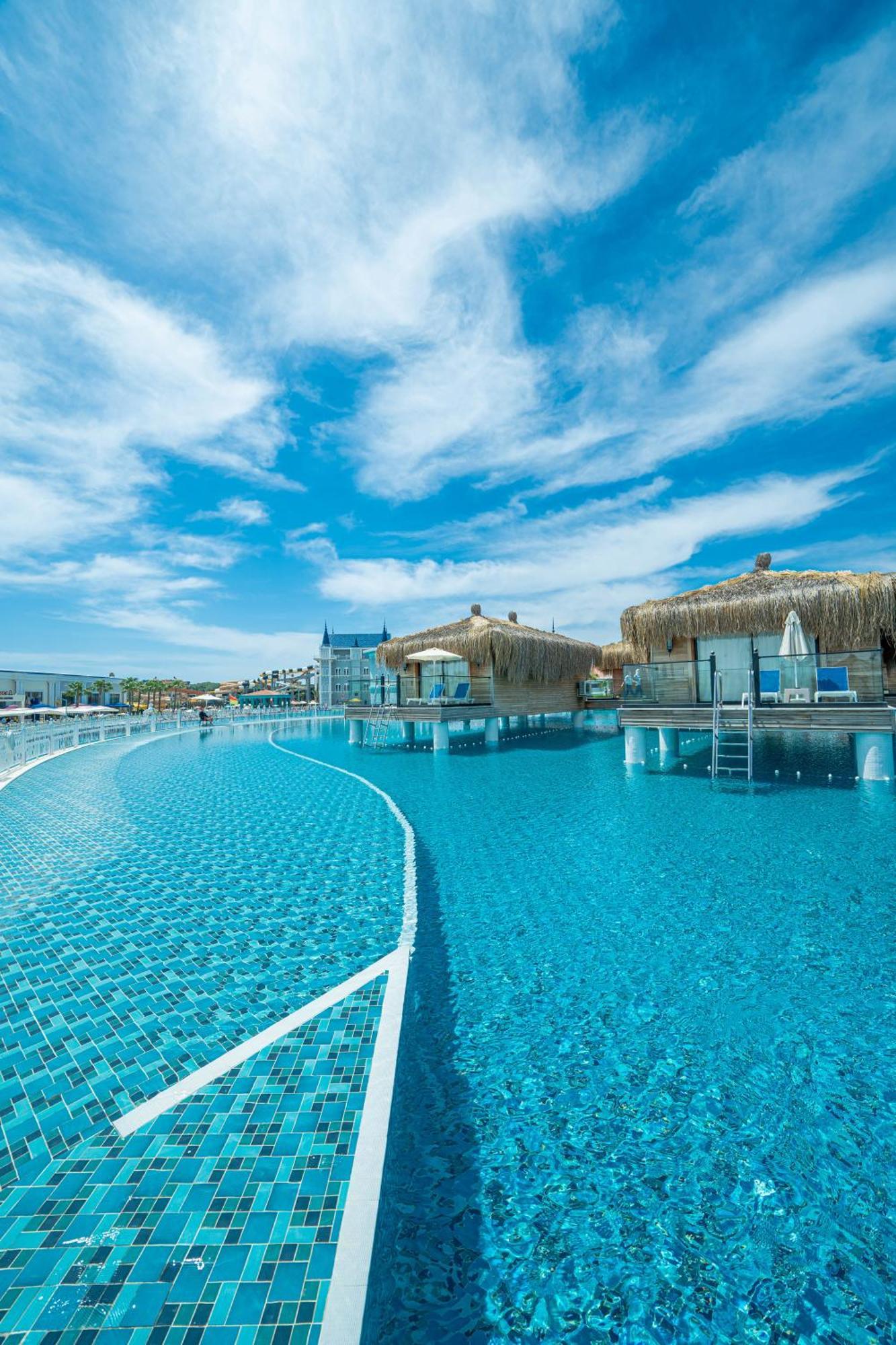 Hotel Granada Luxury Belek - Family Kids Concept Esterno foto The resort's pool