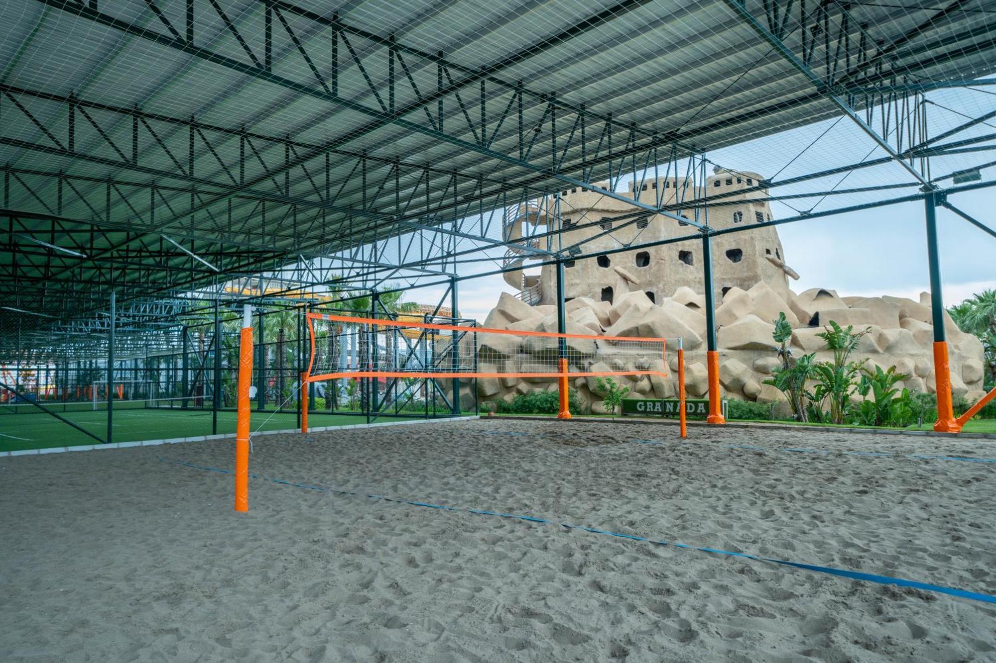 Hotel Granada Luxury Belek - Family Kids Concept Esterno foto The indoor volleyball court
