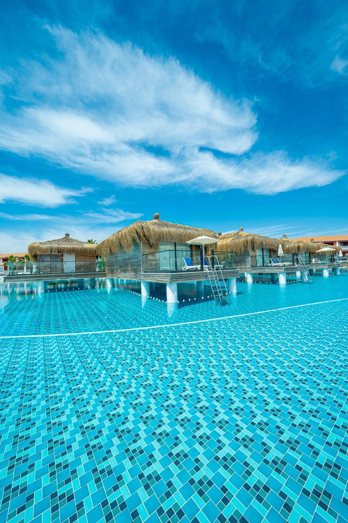 Hotel Granada Luxury Belek - Family Kids Concept Esterno foto The swimming pool at the hotel