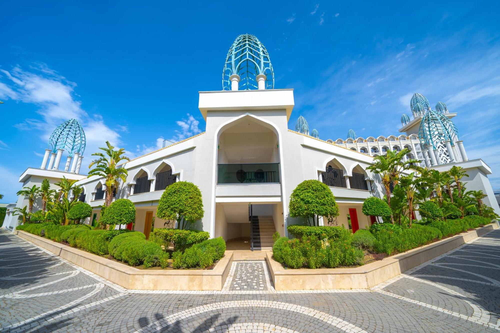 Hotel Granada Luxury Belek - Family Kids Concept Esterno foto The main entrance of the mosque