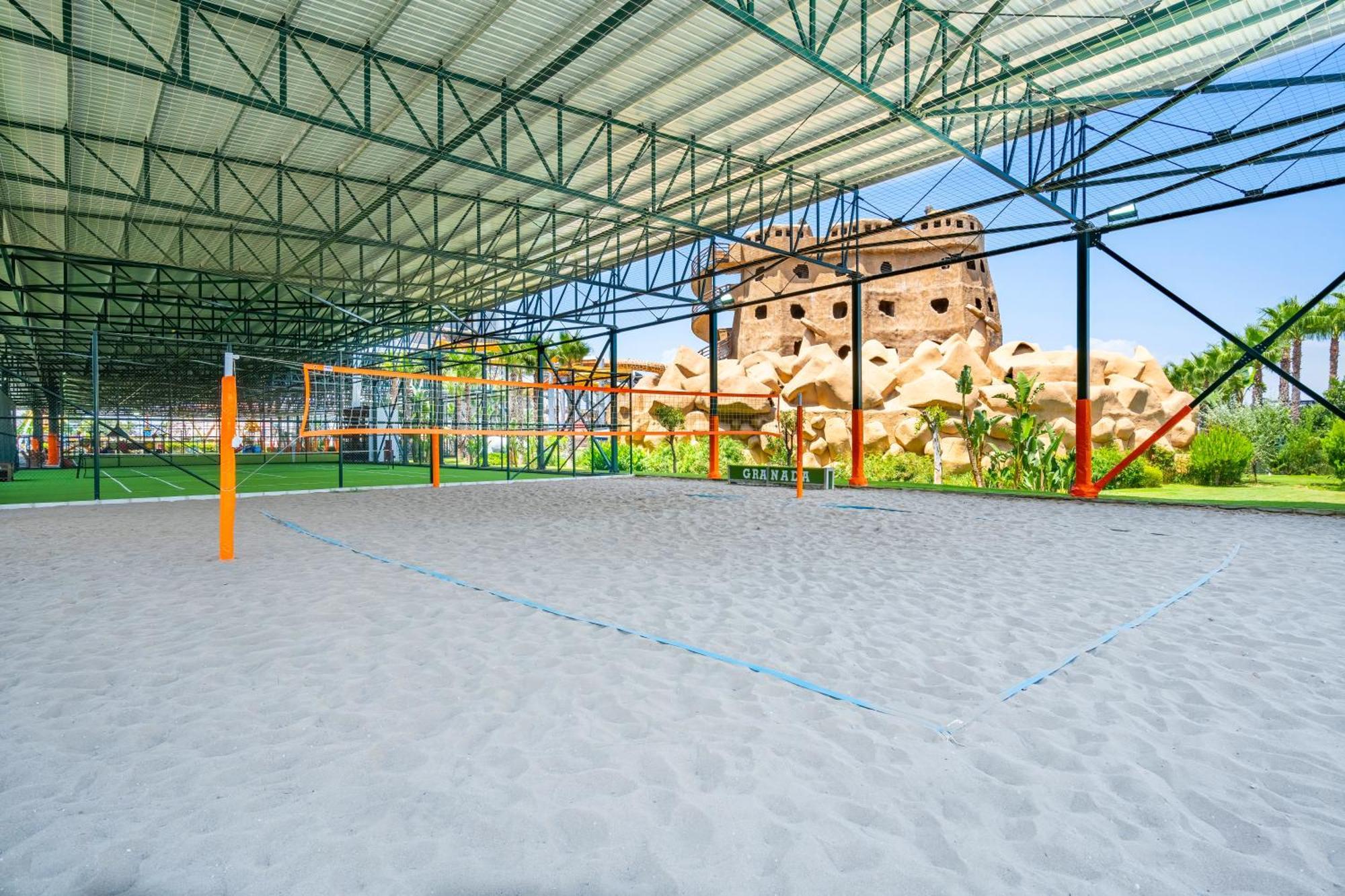 Hotel Granada Luxury Belek - Family Kids Concept Esterno foto The indoor volleyball court