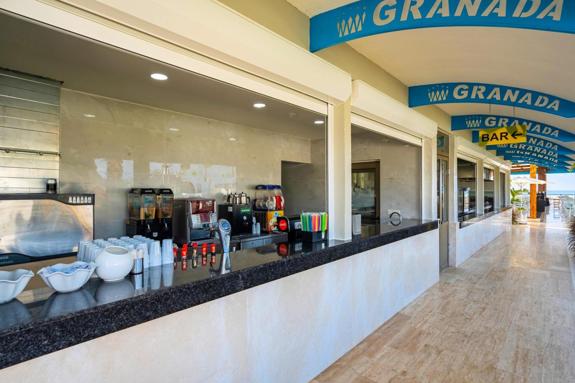 Hotel Granada Luxury Belek - Family Kids Concept Esterno foto The bar at the airport